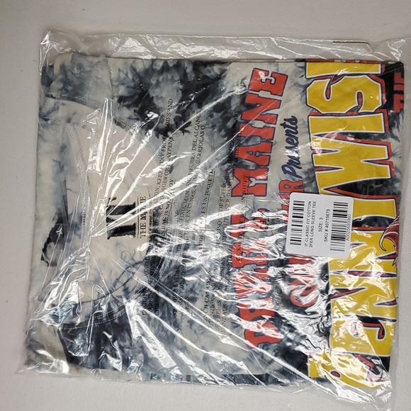 ❤️NWT VINTAGE TORRID TEE - PENNYWISE STEPHEN KING's IT SCARY CLOWN HALLOWEEN - Picture 7 of 10